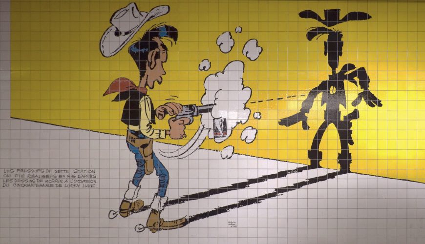 Charleroi_-_Parc_(station_de_métro)_-_Lucky_Luke_-_l'homme_qui_tire_plus_vite_que_son_ombre_-_céramique_-_01