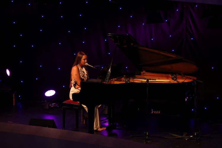 Zoe Eitner - 22 a 24 de outubro