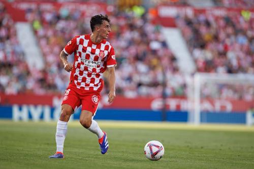 MROGOWSKI_gironaosasuna2425-12