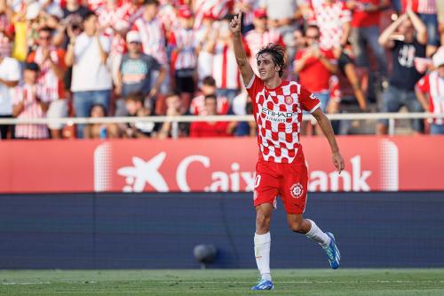 MROGOWSKI_gironaosasuna2425-16