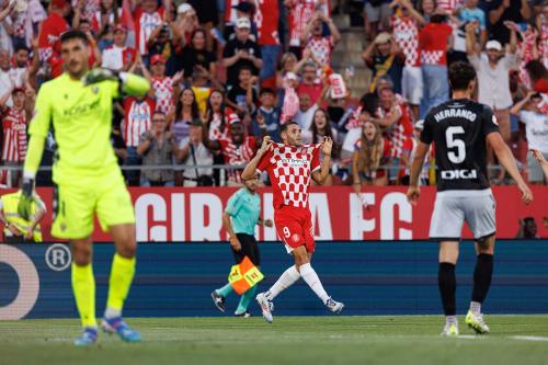 MROGOWSKI_gironaosasuna2425-38